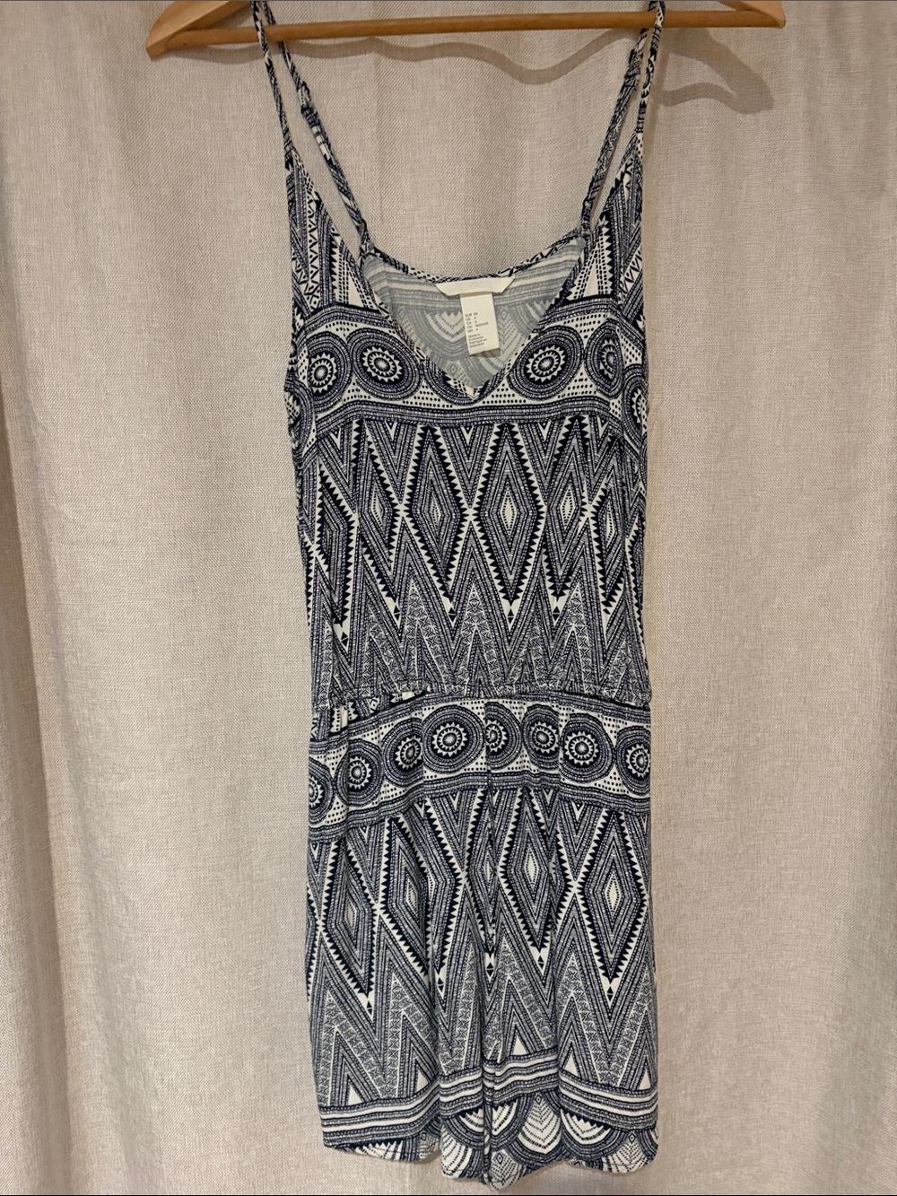 H&M Women's Navy and White Printed Spaghetti-Strap Romper Size Women’s 4